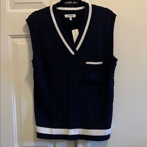 WYNTER navy V Neck Sleeveless Classic cable Vest. Size M woman’s